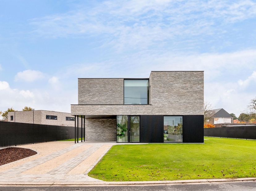Maison à vendre
                    à 2400 Mol