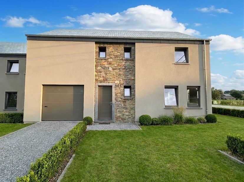 Huis te koop in Samrée 5 D,
                    6982 Samrée