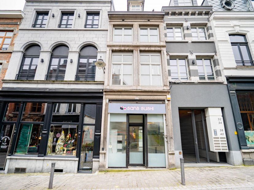 Maison à vendre à Rue des Fripiers 36,
                    7000 Mons