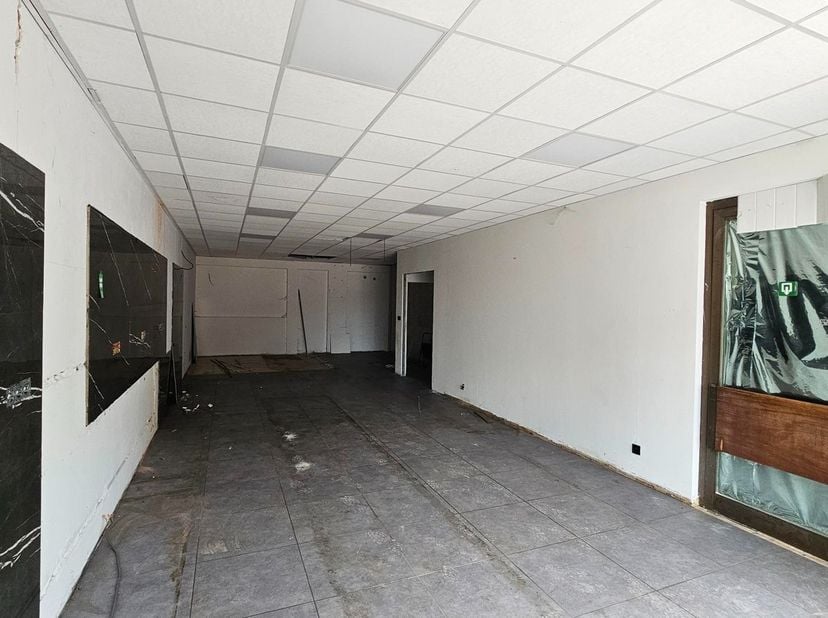 Bien professionnel à louer
                    à 3630 Eisden