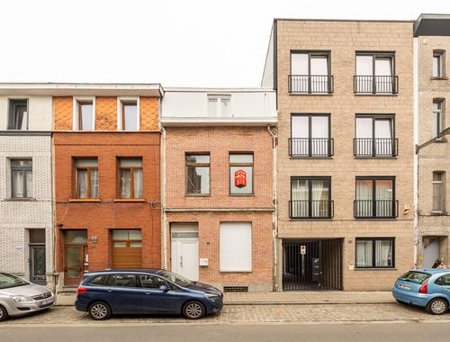                                         Maison deux facades à vendre à Antwerpen, € 220.000
