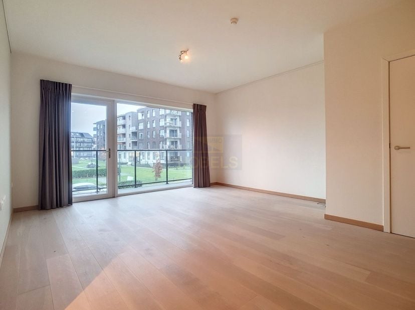DUURZAME, RECENTE ASSISTENTIEFLAT met een VLOTTE BEREIKBAARHEID nabij alle voorzieningen in Oudenaarde. Opbrengst gegarandeerd , momenteel verhuurd U
