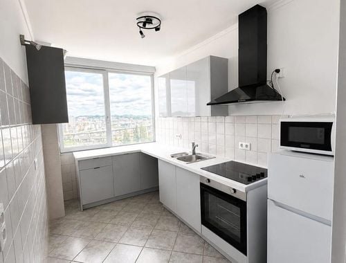                                         Appartement te huur in Marcinelle, € 735
