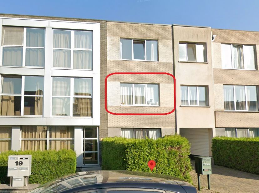 LOT 2: CENTRAAL GELEGEN APPARTEMENT -<br />
<br />
Koop 2<br />
Op de 1e verdieping.<br />
Beschikt over 1 slaapkamer. <br />
Verder omvat het een ink