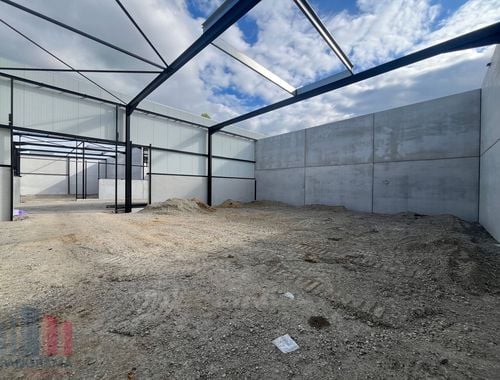                                         Bâtiment d’entreprise à vendre à Sint-Lievens-Houtem, € 1.900.000
