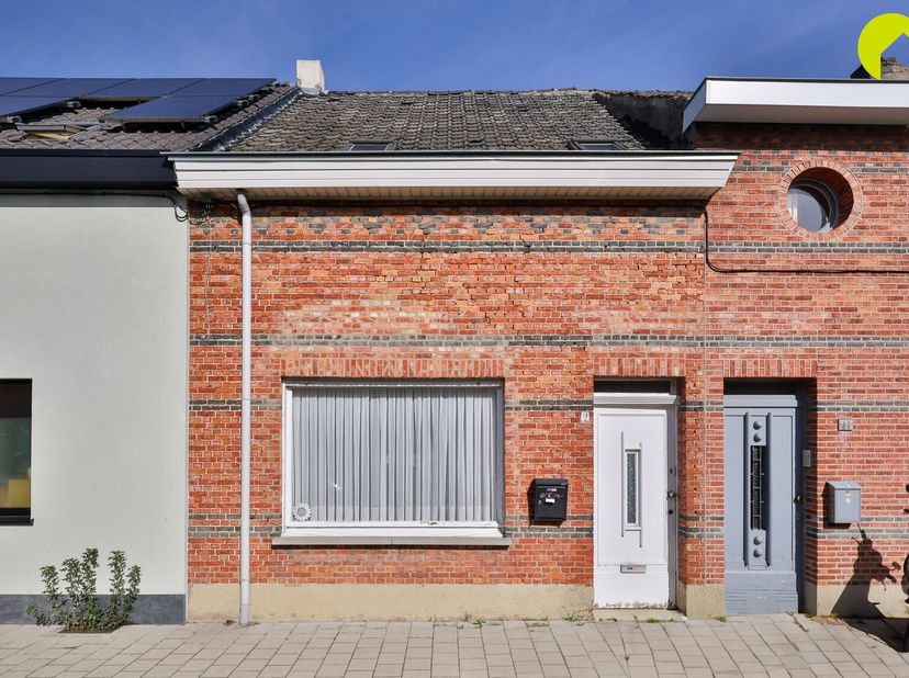 Huis te koop in Heldenstraat 10,
                    2650 Edegem