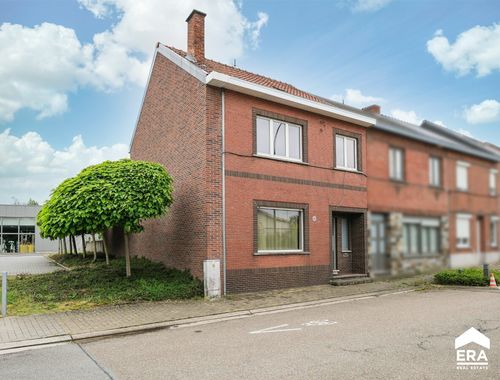                                         Maison à vendre à Kuringen, € 225.000
