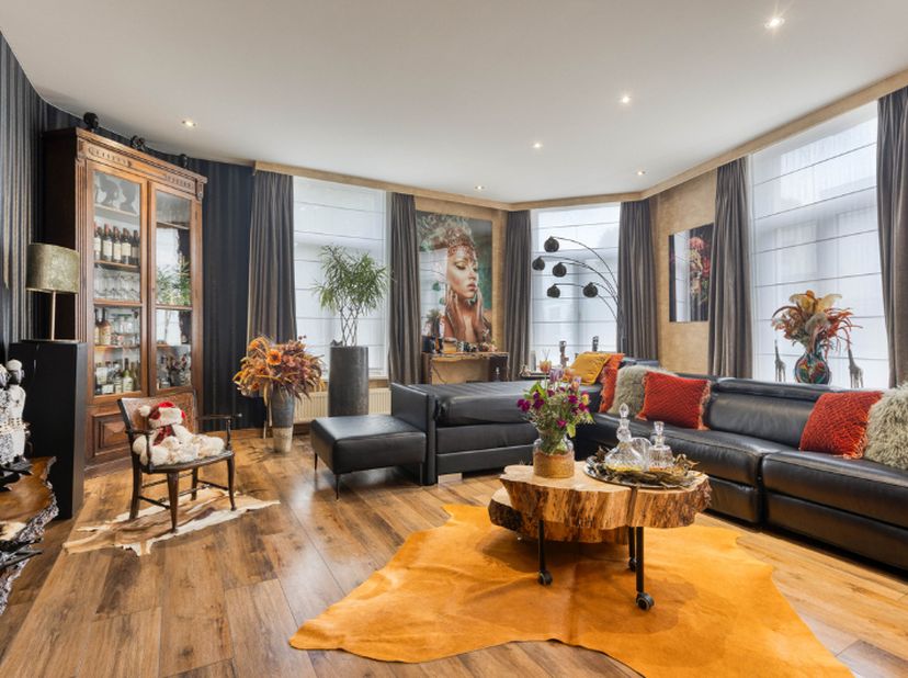 Bien professionnel à vendre
                    à 9000 Gent