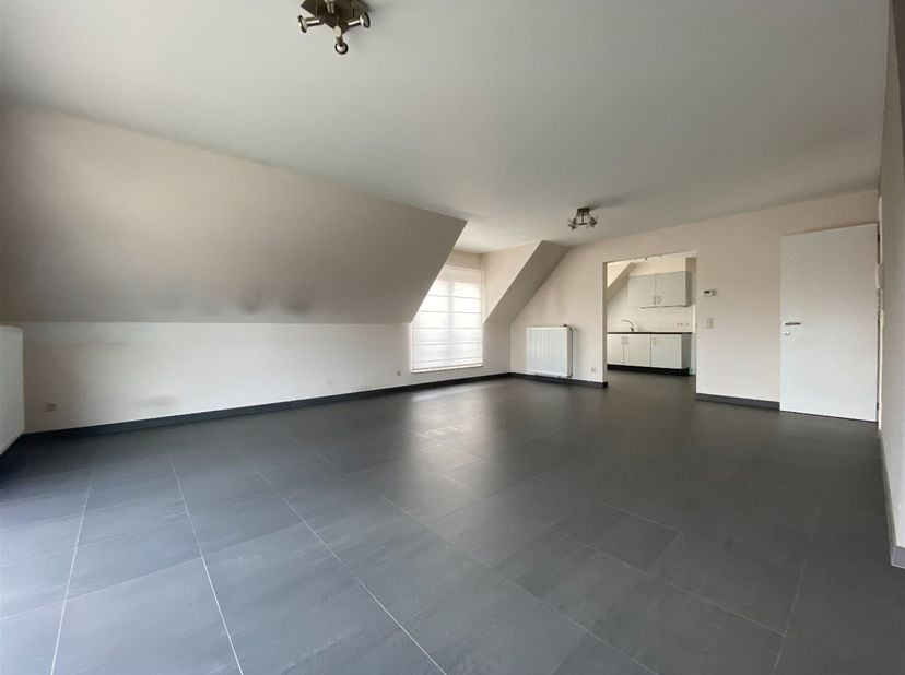 Appartement à louer
                    à 9340 Lede