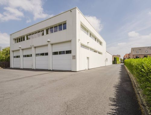                             Bedrijfsgebouw te koop in Lendelede
