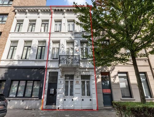                                         Immeuble d’appartements à vendre à Antwerpen, € 639.000
