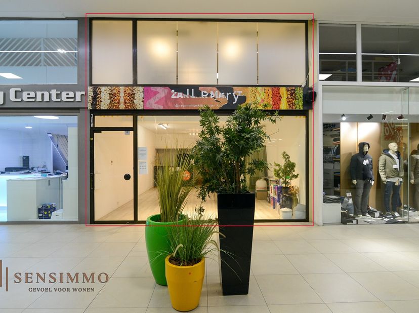 Bien professionnel à vendre
                    à 3600 Genk
