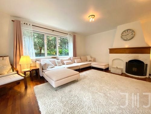                                         Appartement te huur in Watermaal-Bosvoorde, € 1.500
