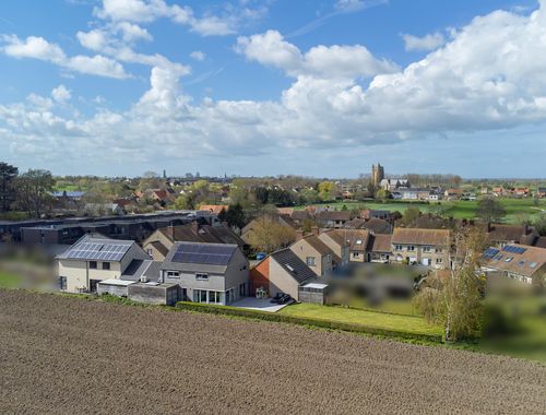                                         Maison à vendre à Esen, € 390.000
