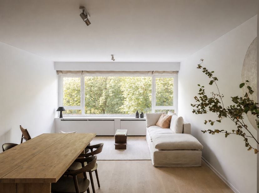 Exclusief gerenoveerd appartement met frontaal zicht op het Citadelpark<br />
<br />
Op een absolute toplocatie, met frontaal zicht op de kruinen van