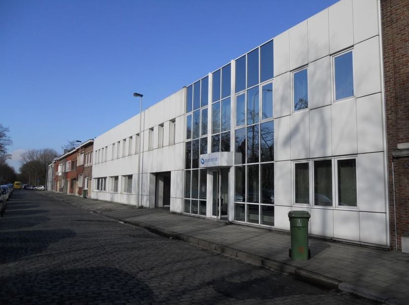 Bedrijfsvastgoed te koop in Spoorweglaan 33-35,
                    2610 Wilrijk