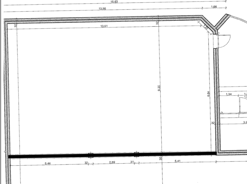 A Gedinne, ce hall de stockage est sécurisé, en excellent état et disponible de suite! Il dispose d'une surface de 124m2 (à mesurer). Possibilité d'au