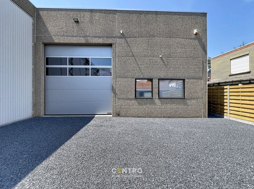 Bien professionnel à vendre
                    à 8770 Ingelmunster