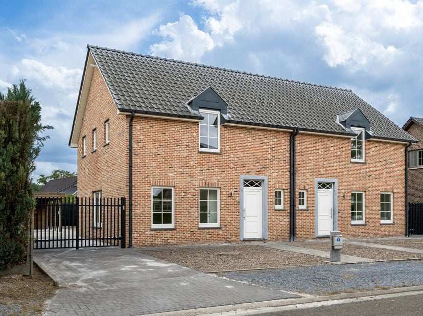 Huis te huur in Bessenstraat 17,
                    3690 Zutendaal