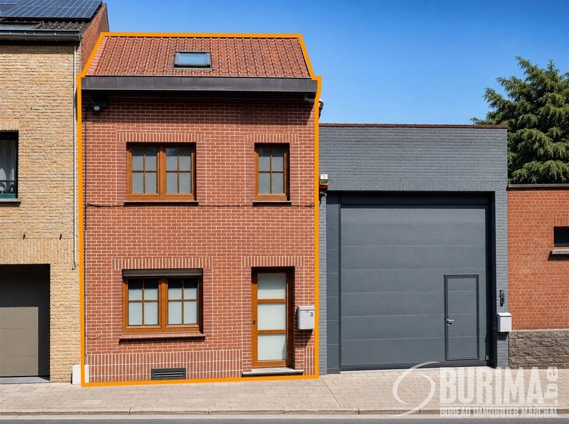 Rijtjeshuis met twee slaapkamers, een kantoor en een terras in het centrum van Lembeek (Halle)<br />
Direct beschikbaar, biedingen vanaf 1.495 euro, g
