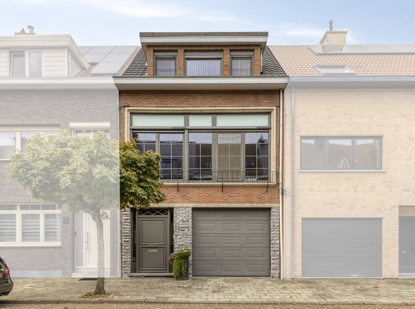 Huis te koop in Lode Geysenstraat 21,
                    2170 Merksem