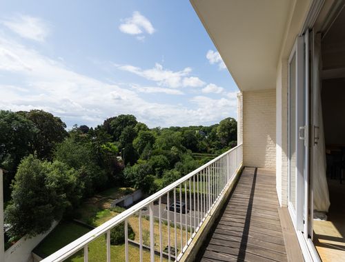                                         Appartement à vendre à Uccle, € 415.000
