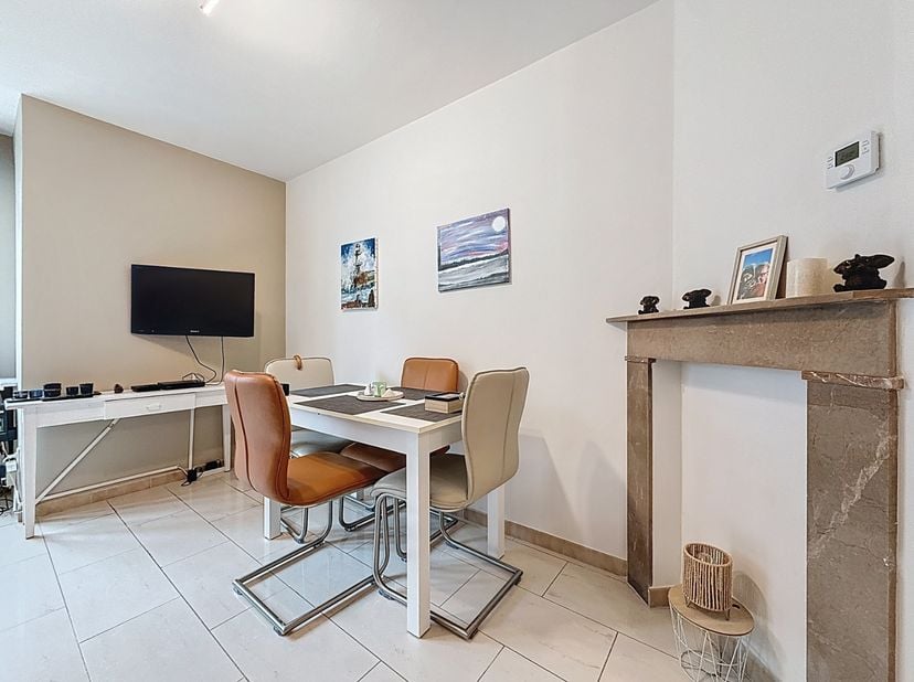 Cet appartement d'investissement est situé dans une petite résidence au centre de Nieuport, à quelques pas de la plage, des commerces et des transport