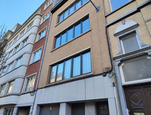                                         Appartement à vendre à Ixelles, € 295.000
