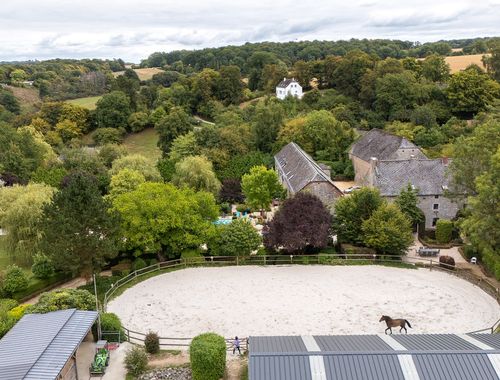                                        Fermette à vendre à Vogenée, € 1.980.000
