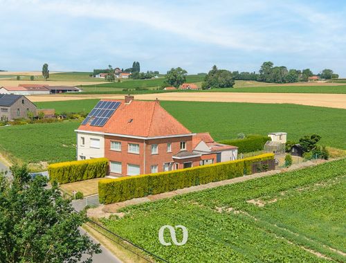                                         Maison à vendre à Petegem-aan-de-Schelde, € 342.000
