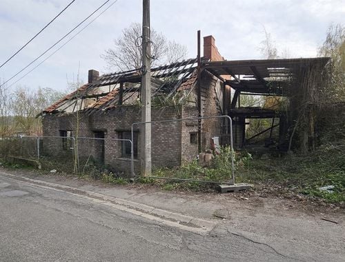                                         Maison unifamiliale à vendre à Dour, € 40.000
