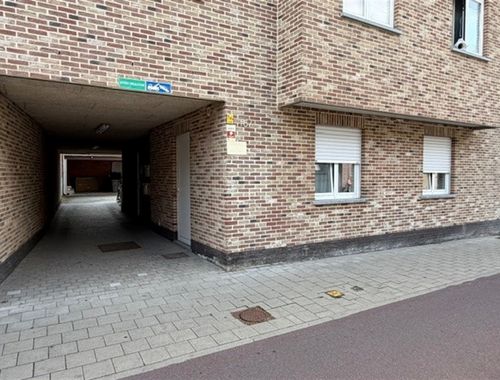                                         Gelijkvloers app. te huur in Sint-Niklaas, € 820

