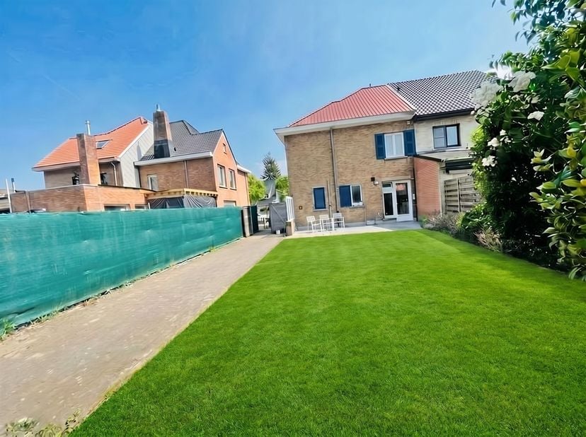 Maison à vendre
                    à 8310 Assebroek
