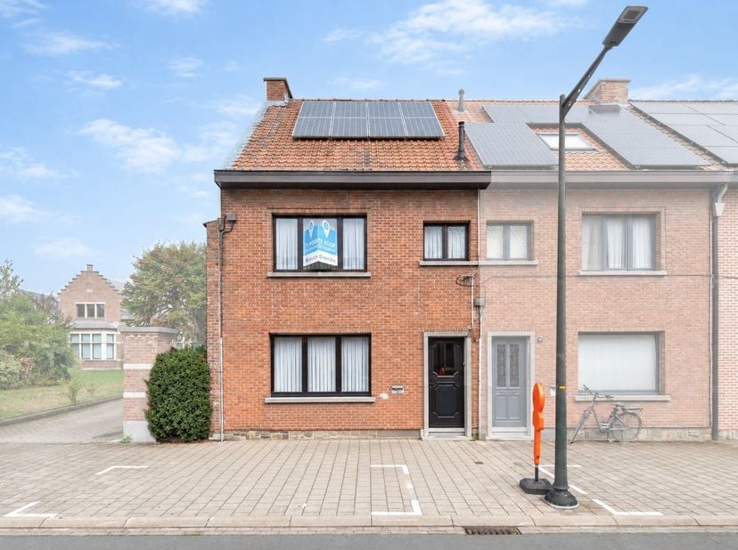 Huis te koop in Kerkstraat 19,
                    9150 Bazel