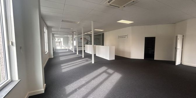 Bedrijfsvastgoed te huur in Leuvensesteenweg 122, 3191 Hever