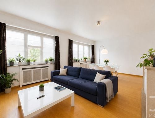                                         Appartement à vendre à Uccle, € 375.000
