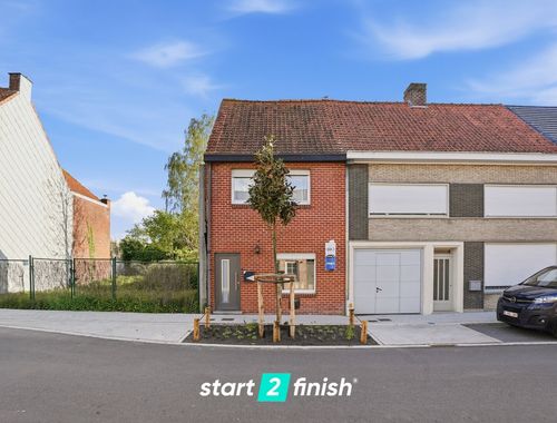                                         Maison à vendre à Rumbeke, € 215.000
