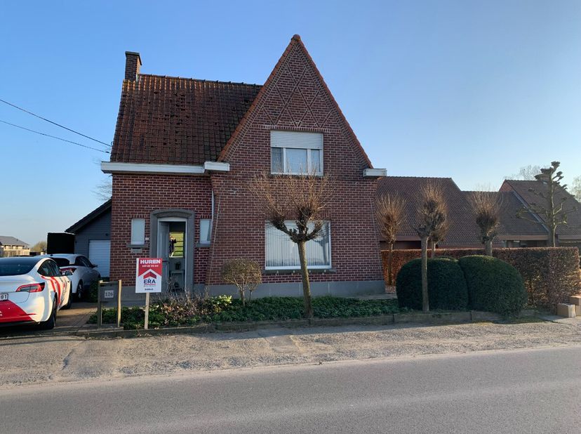GEZOCHT: Huurders met groene vingers! :-)Ben je op zoek naar een huurwoning met veel leefruimte, 3 slaapkamers en een grote tuin? Zoek niet langer! In