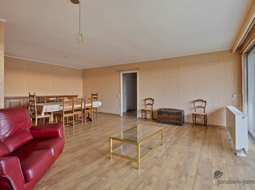 Bienvenue dans ce charmant appartement au cœur de Saint-Trond, un mélange parfait de confort et de fonctionnalité.<br />
Avec une surface habitable d