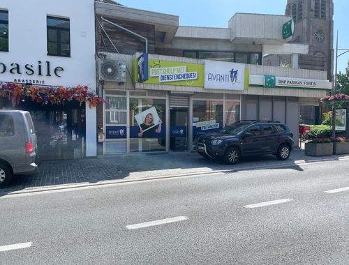                                         Bien commercial à vendre à Merelbeke, € 215.000
