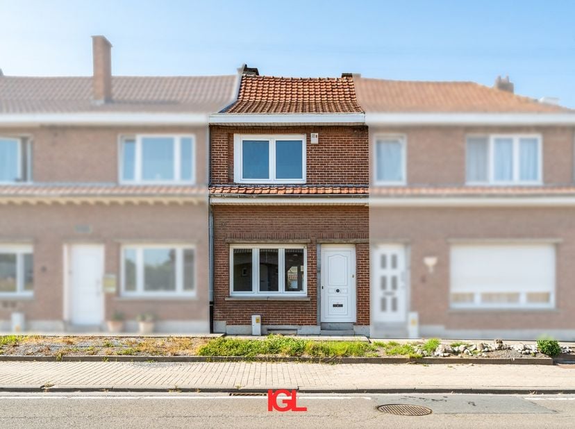 Immo Groot-Leeuw vous propose cette maison récemment rénovée avec jardin à Vlezenbeek.<br />
Avec une surface habitable d’environ 90 m², ce bien est i