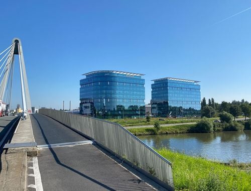                                         Bureaux à louer à Gent, € 5.323
