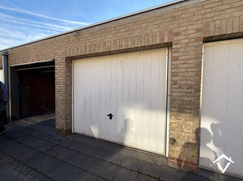 Garage te huur in Honzebroekstraat 15 bus G14,
                    8800 Roeselare
