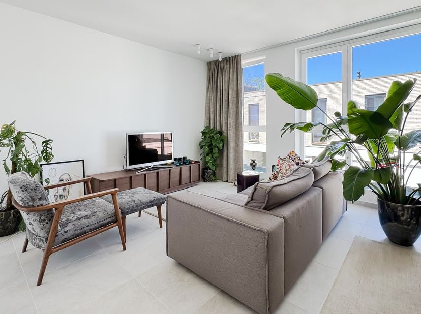 Op zoek naar een instapklaar, energiezuinig appartement op een rustige topligging vlak bij het centrum van Sint-Niklaas? Dan is dit een opportuniteit