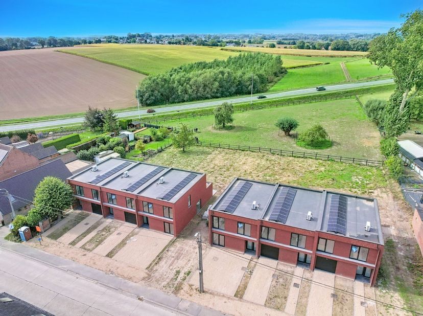 Huis te koop in Gentse Steenweg 27 bus B,
                    9571 Hemelveerdegem