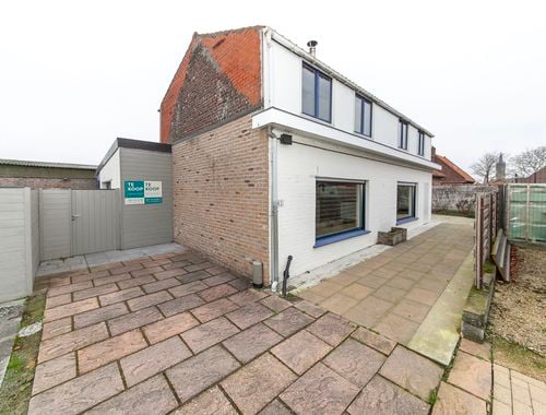                                         Maison à vendre à Alveringem, € 180.000
