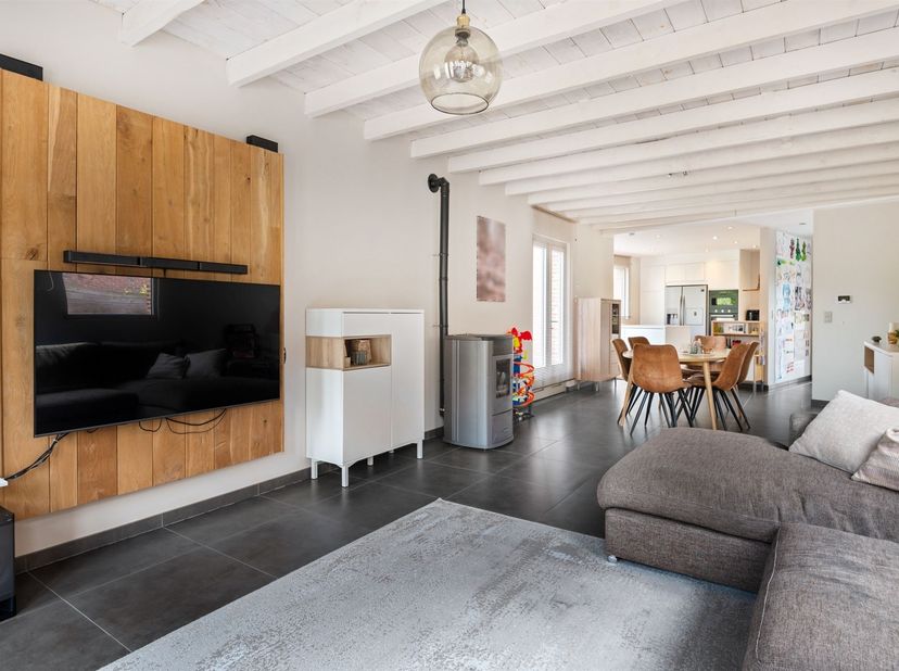 Gerenoveerde open bebouwing met aangename tuin in Mol<br />
<br />
Op zoek naar een instapklare woning met karakter, ruimte en een rustige buitenomg
