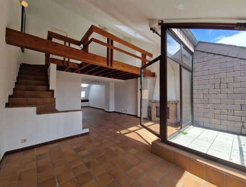                                         Duplex te huur in Braine-l'Alleud, € 825
