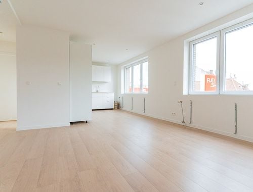                                         Appartement te huur in Estaimpuis, € 760
