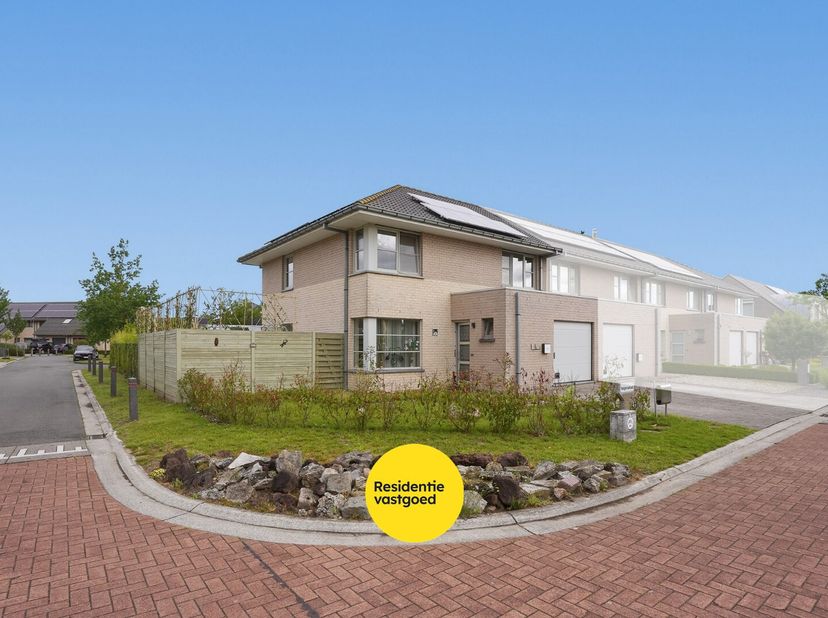 KIJKDAG ZATERDAG 04/07 VAN 10U TOT 12U! (inschrijven via residentievastgoed.be)<br />
Energiezuinige halfopen bebouwing op toplocatie in Diksmuide!<br
